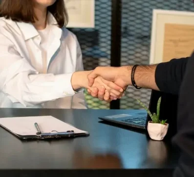 mina-rad-qFSQFSmfZkA-unsplash_optimized_100